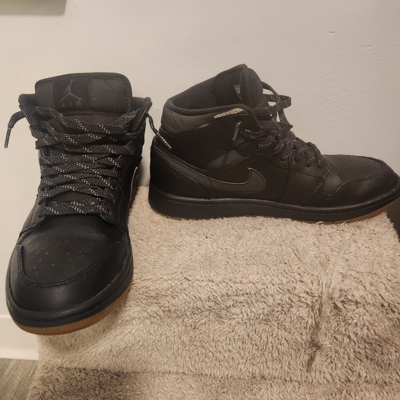 Jordan 1 Retro Mid "Winterized Anthracite" Size 8.5 - Picture 5 of 5